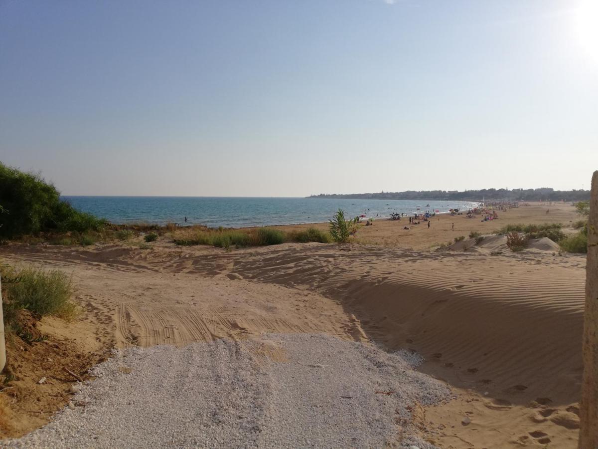 New Rooms On The Beach Pozzallo Esterno foto